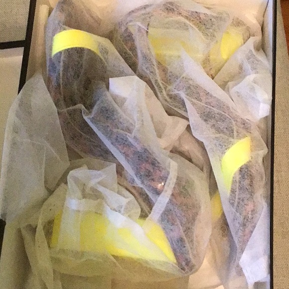 Azalea Wang “Katelyn” Leopard/Neon Green 7.5 NIB - Picture 7 of 8